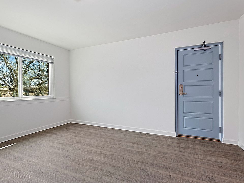 TM_Hartford_Living_Rm_8004-1200x
