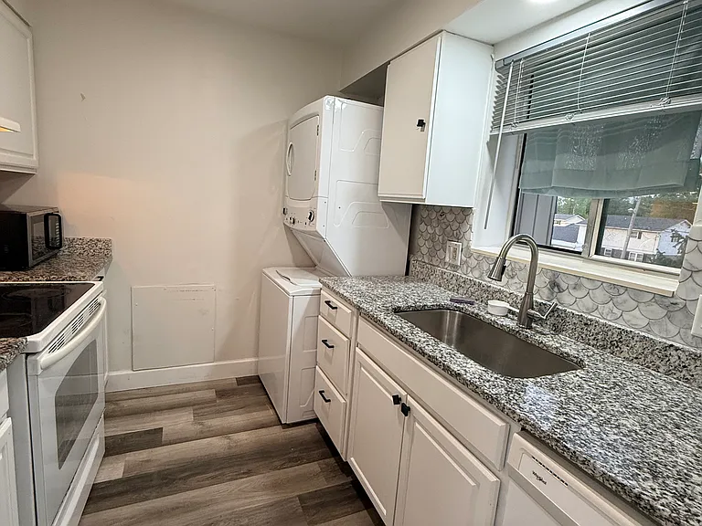 1636 Mars Hill Dr — Photo 14