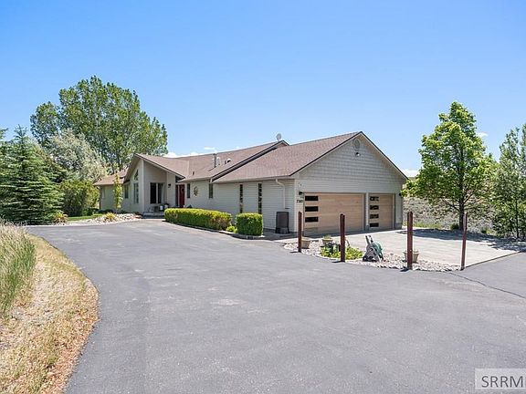 2nd image of 7160 E Rimrock Dr