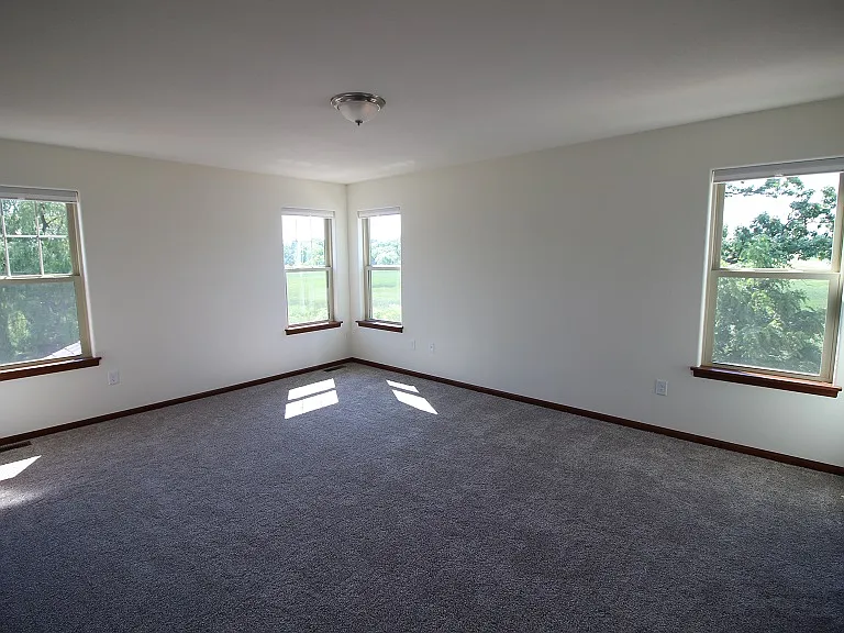 3 bed, 2.5 bath, 1910 sqft, $2,350 — Photo 16