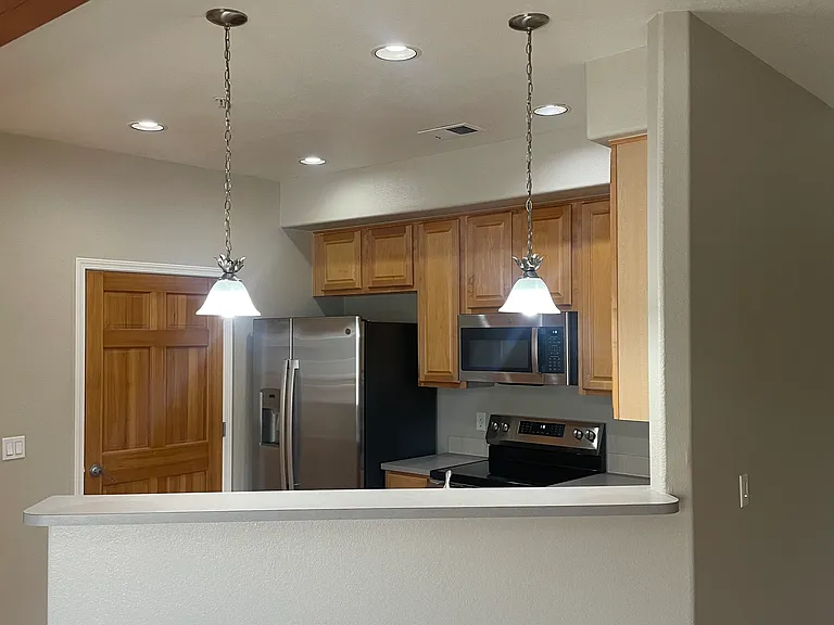 5220 Boardwalk Dr #B12 — Photo 8
