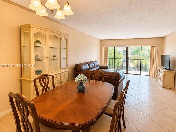 3rd image of 3905 N Nob Hill Rd APT 312