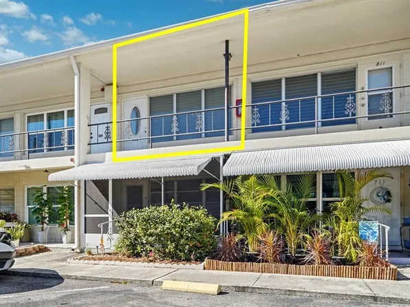 4144 56th St N APT 810, Kenneth City, FL 33709