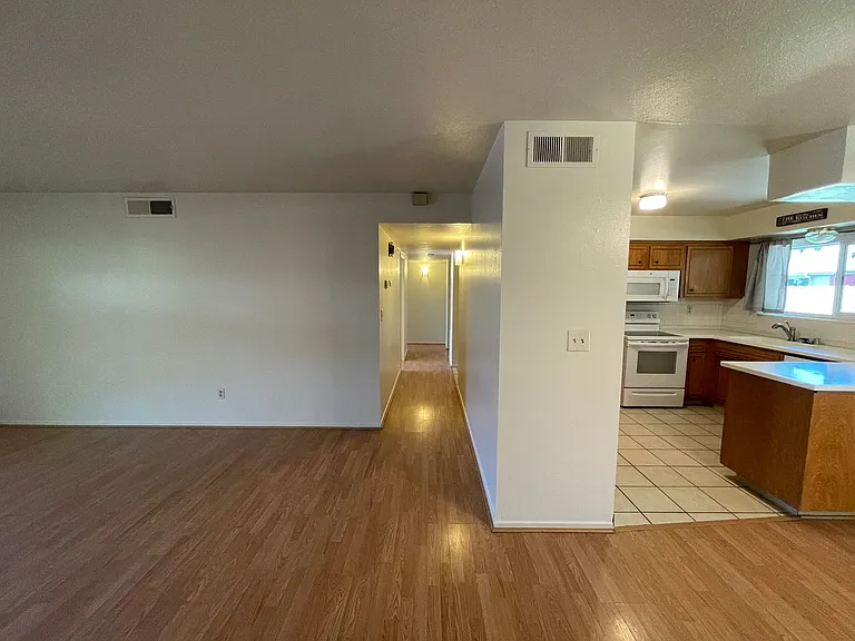 617 W Granger Ave #34 — Photo 14