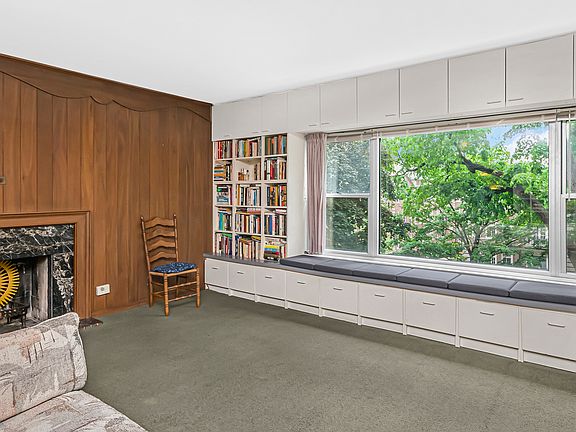 5th image of 1508 Hinman Ave APT 4B