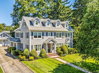 133 Chestnut St, Garden City, NY 11530