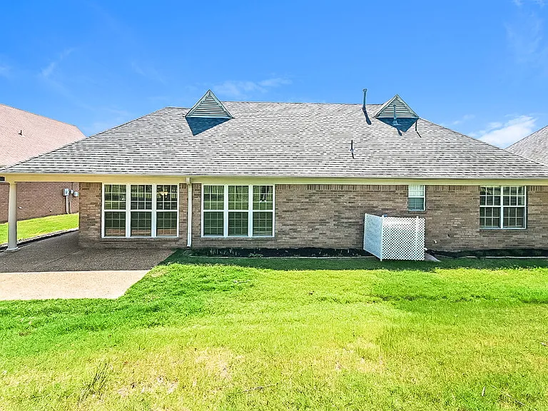 7753 Meadow Ridge Ln — Photo 17