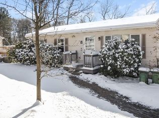 118 Undine Cir, Springfield, MA 01109