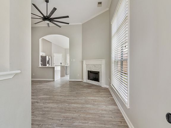 4th image of 9209 Acadia Pl