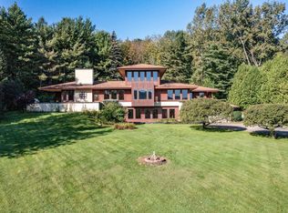 4722 Oak Hill Rd, Saint George, VT 05495