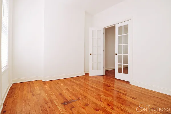 Rented by City Connections Realty | media 16