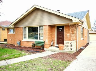 1931 Buckingham Ave, Westchester, IL