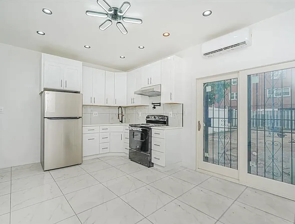 2 bed, $2,600 — Photo 2