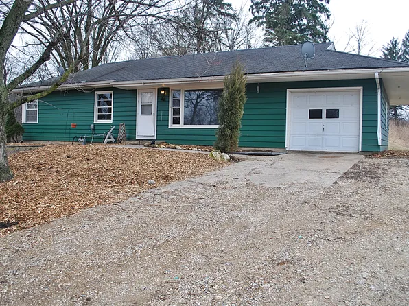 2815 Campton Hills Dr, St Charles, IL 60175