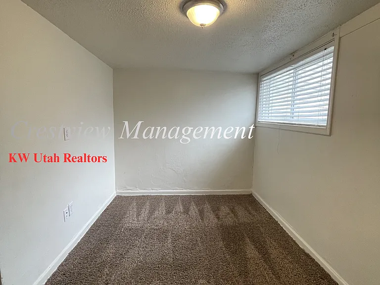 Lindell Fourplex — Photo 8