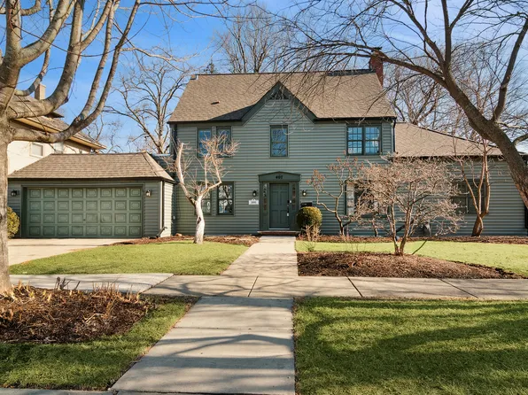 407 La Fox River Dr, Algonquin, IL 60102