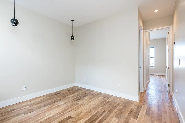 Rented by Nooklyn NYC LLC | media 49