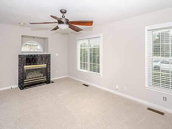 3rd image of 7411 Pineleaf Dr