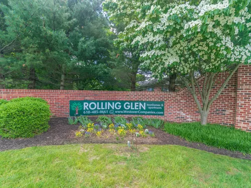 Entrance Sign - Rolling Glen Townhomes and Apartments