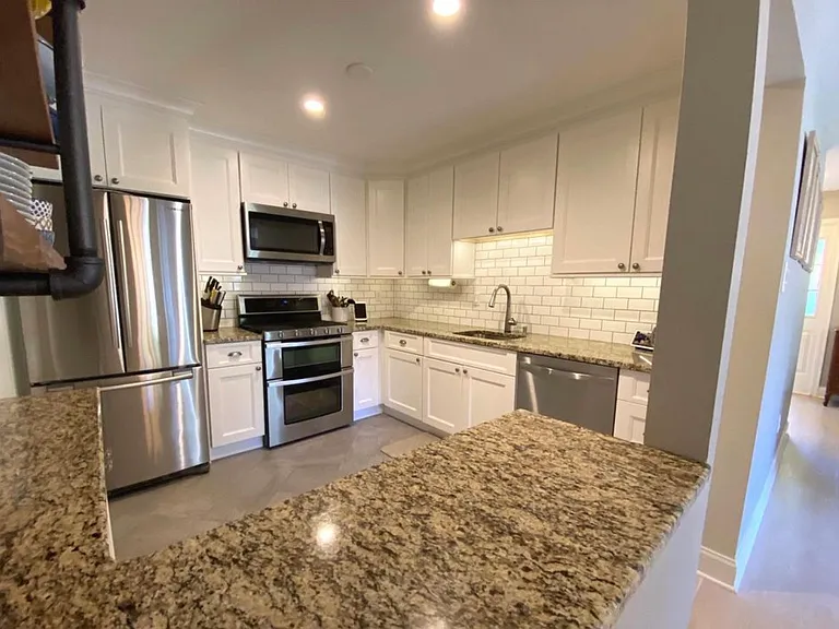 15 Andover Pl — Photo 11