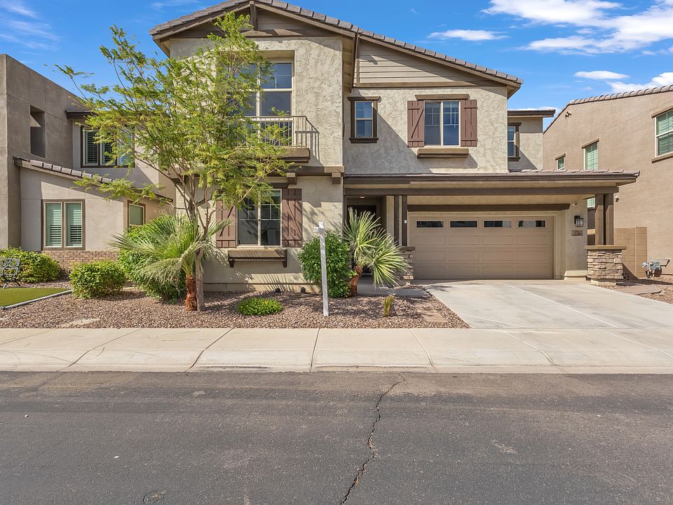 1st image of 250 E Wisteria Dr