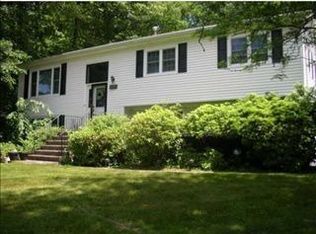 4 Balmoral Dr, Spring Valley, NY 10977