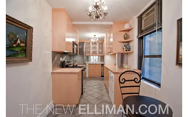 Sold by Douglas Elliman | media 20