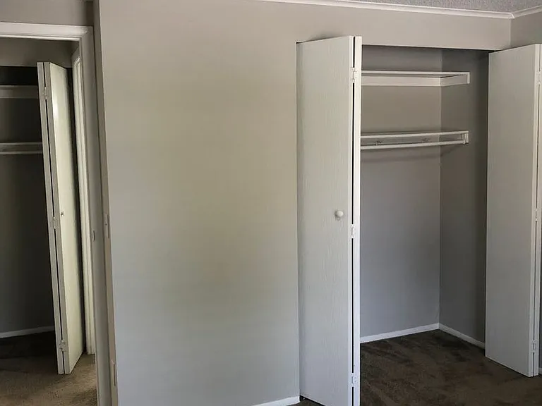 Poplar Ridge Apartments — Photo 51