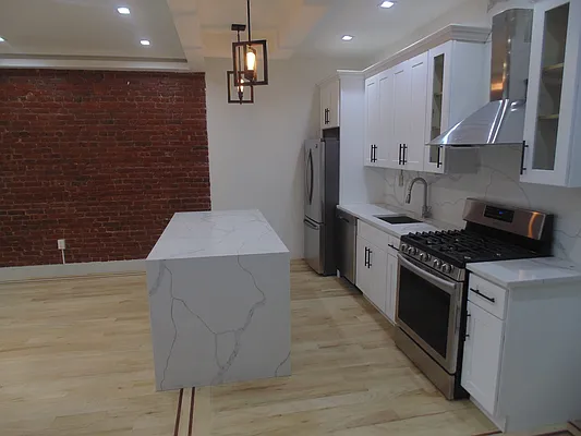 Rented by Avenue Sotheby's International Realty | media 14