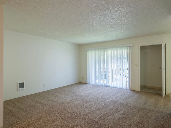 2nd image of 134 East St #1e0a5e985