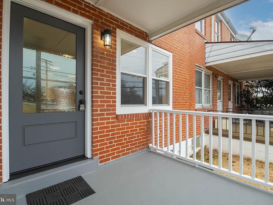 1st image of 3648 Benson Ave