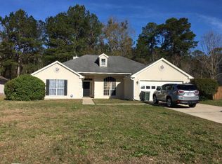402 Cambridge Ct, Hinesville, GA 31313