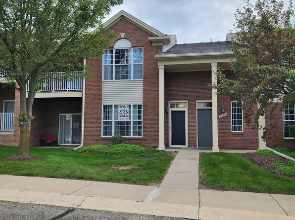 1816 E Flagstone Cir #33, Rochester, MI 48307