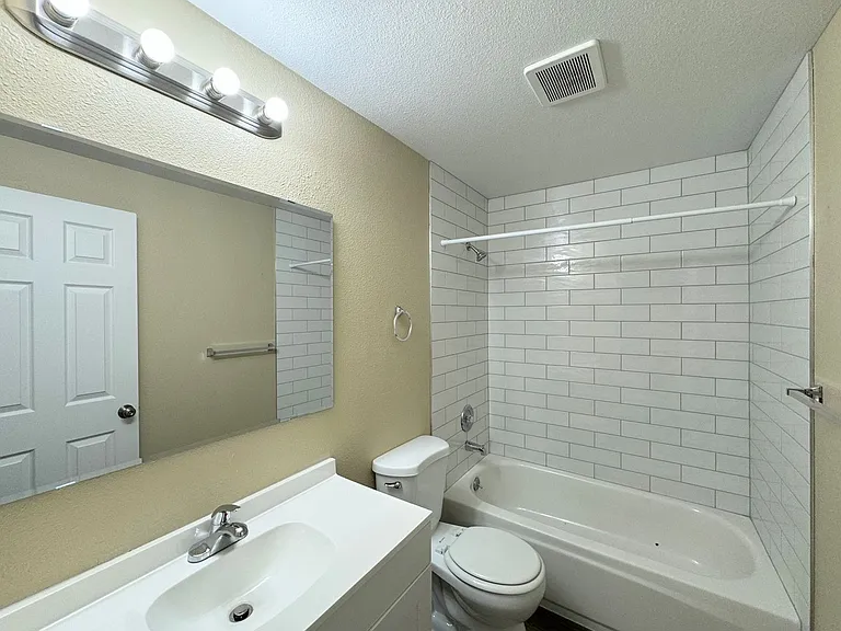 Lincoln Ave Apartments LLC — Photo 6