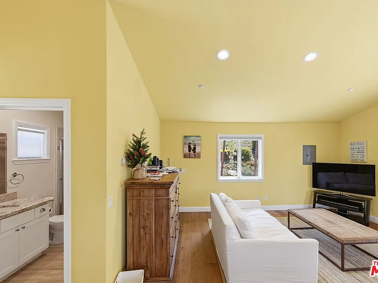 30429 Morning View Dr — Photo 32