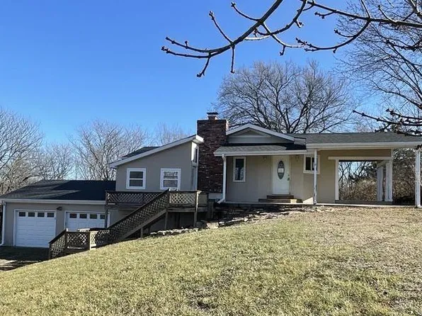 7091 Walnut Dr, Meriden, KS 66512