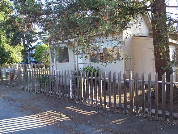 3rd image of 10131 Alhambra Ave