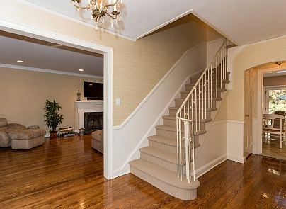 2nd image of 6 Parkwood Dr