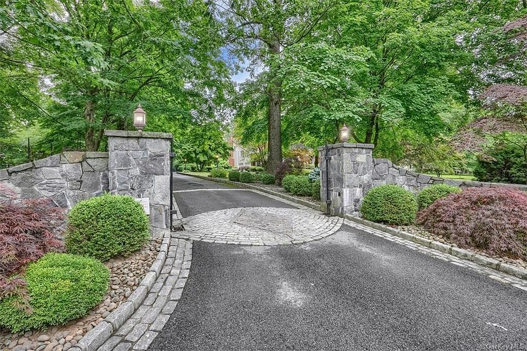 8 Greenlawn Road, Katonah, NY 10536 Zillow