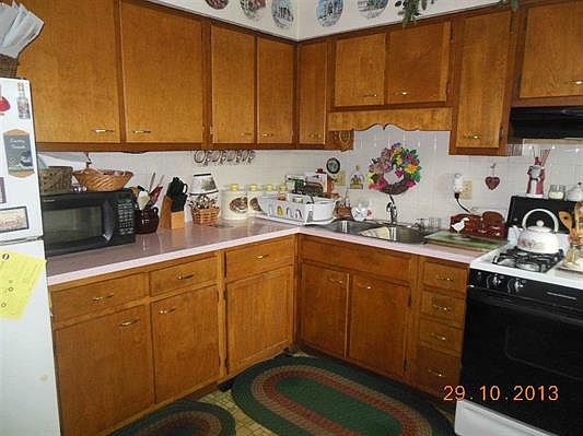 5th image of 7700 N Lynn St