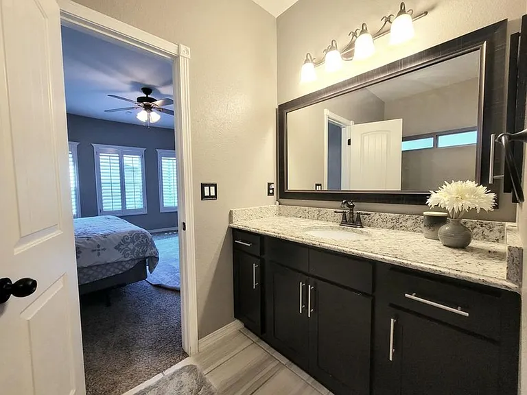 7852 Enchanted View Dr — Photo 17