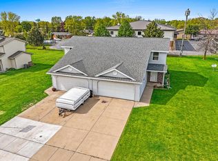 2815 Aquarius Rd, Green Bay, WI 54311