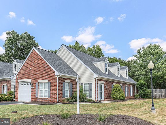2nd image of 9410 Dalmahoy Ln