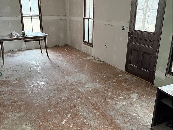 5th image of 9653 Axtel Rd