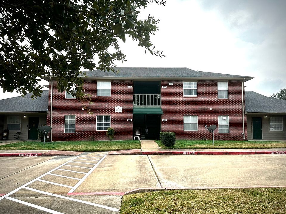 1st image of 2526 Dartmouth St #209