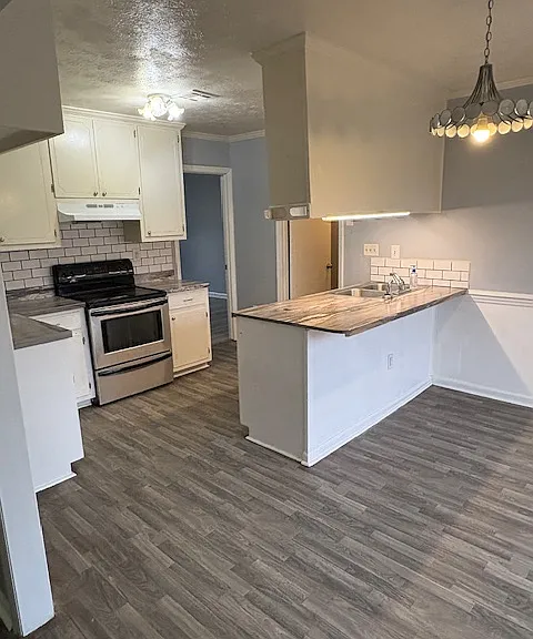 2300 Chappell Dr — Photo 11