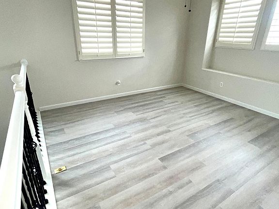 5th image of 2629 Torrey Pines Dr