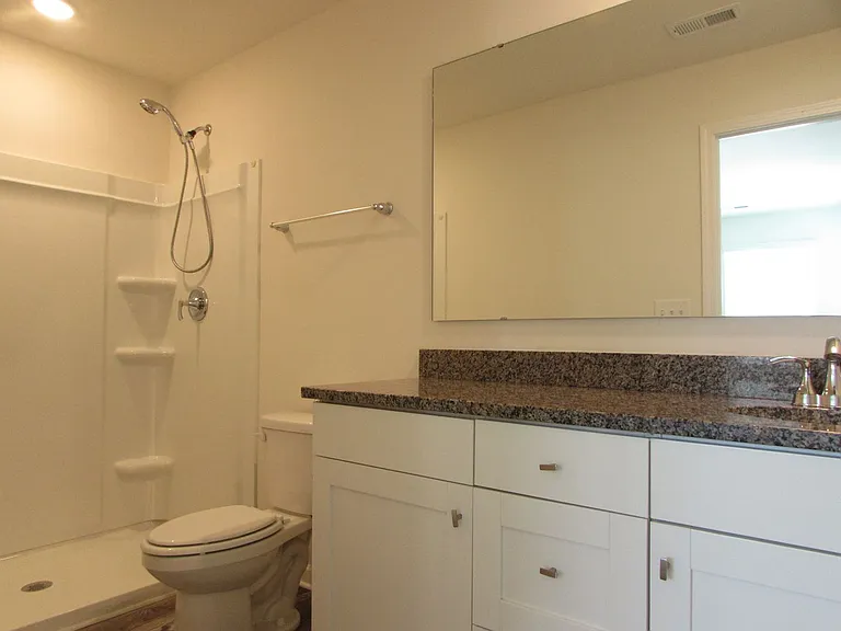 107-B Blakeslee Ct #B — Photo 5