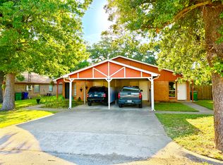 104 Waggoner Ln, Westworth Village, TX 76114