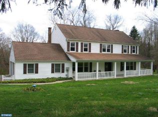 12 Walnut Dr, Kirkwood, PA 17536